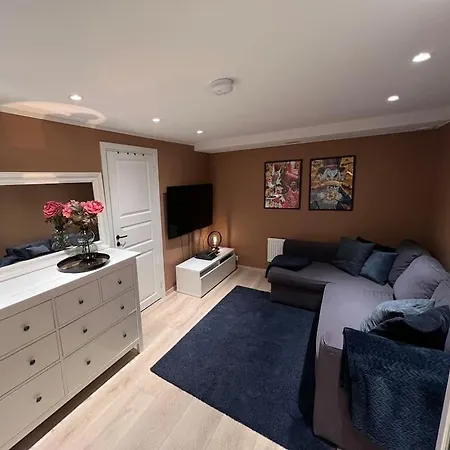 Helt Hus Leies Ut Under Skivm 25 Apartment *